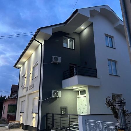 La Casa Apartments Jagodina Exteriör bild