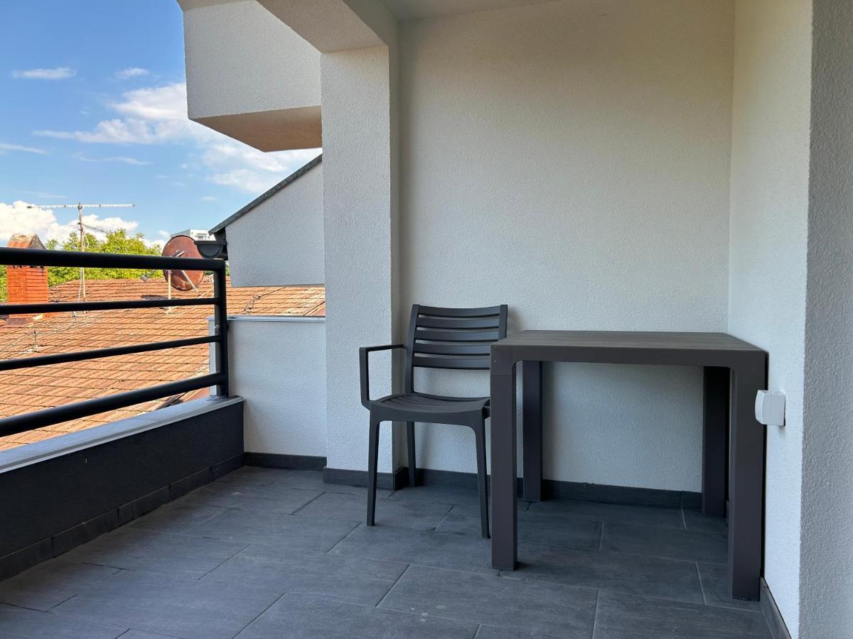 La Casa Apartments Jagodina Exteriör bild