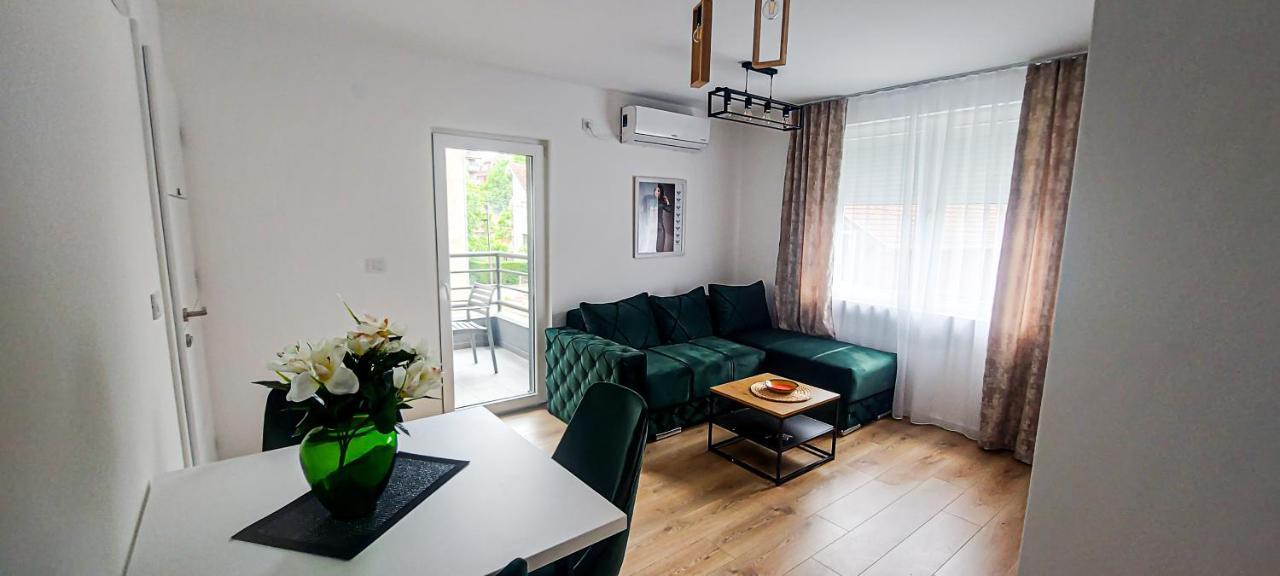 La Casa Apartments Jagodina Exteriör bild